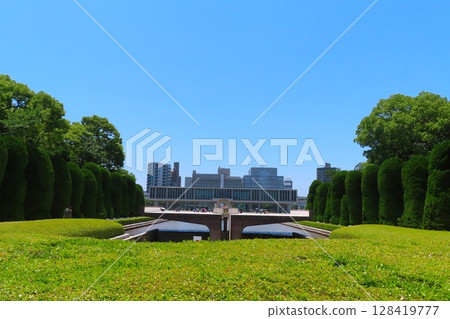 [Hiroshima Prefecture] Hiroshima Peace Memorial Museum and Flame of Peace 128419777