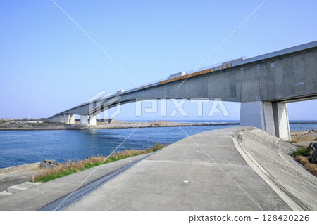 【富富八景】湖西市、濱名久雪（今切口、濱名橋） 128420226