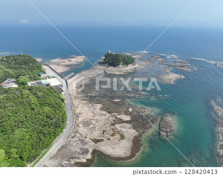 Wakayama Prefecture, Japan's Uyuni Salt Flats, spectacular view of Tenjinzaki, drone photography Wakayama Prefecture, Japan's Uyuni Salt Flats, spectacular view of Tenjinzaki, drone photography 128420413