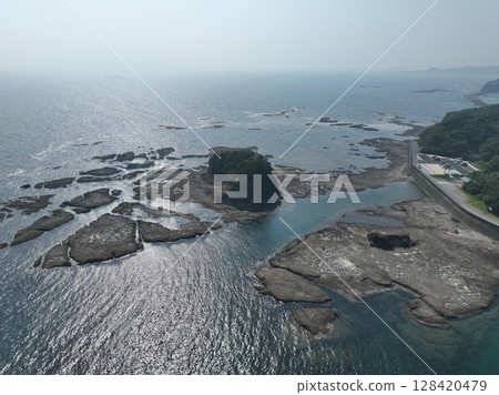 Wakayama Prefecture, Japan's Uyuni Salt Flats, spectacular view of Tenjinzaki, drone photography Wakayama Prefecture, Japan's Uyuni Salt Flats, spectacular view of Tenjinzaki, drone photography 128420479