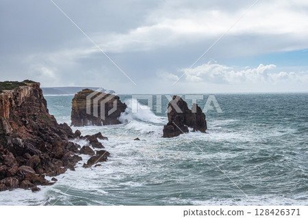 Ocean view and blue sky, Pontal da Carrapateira in Aljezur, Algarve, Portugal. 128426371
