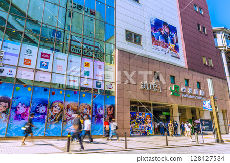 Tokyo cityscape in July. Inbound tourism continues... Akihabara bustling with foreign tourists = 3rd Tokyo cityscape in July. Inbound tourism continues... Akihabara bustling with foreign tourists = 3rd 128427584