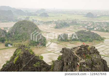 landscape in Ninh Binh. 128427648