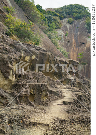 Scenery of Onigajo Castle in Kumano City, Mie Prefecture 128432237
