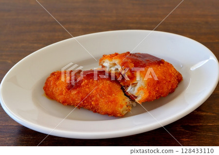 Fried white fish with Worcestershire sauce Fried white fish with Worcestershire sauce 128433110