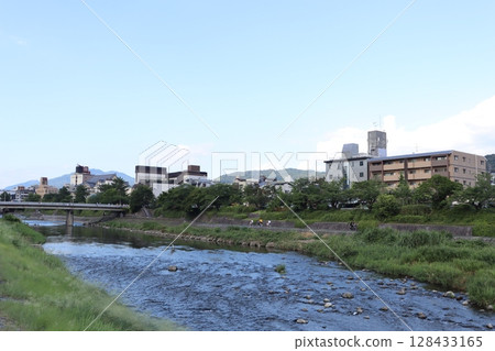 Kyoto City Kyoto Kamo River Kiyomizu-Gojo Keihan Railway Hankyu Railway Kamo Date Kiyomizu-Gojo Station Kyoto Kawaramachi Station Kyoto City Kyoto Kamo River Kiyomizu-Gojo Keihan Railway Hankyu Railway Kamo Date Kiyomizu-Gojo Station Kyoto Kawaramachi Station 128433165