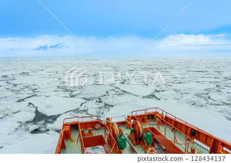 Monbetsu City, Hokkaido - The tip of the icebreaker Garinko, which breaks up the drift ice with a drill 128434137