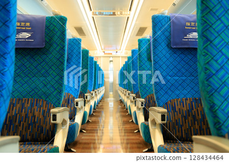 JR Shikoku 2700 series diesel railcar, ordinary car interior 128434464