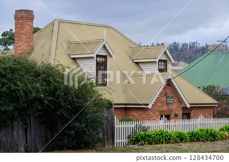Coleman Cottage - Richmond 128434700