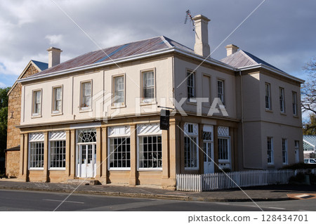 Lafayette On Bridge - Richmond 128434701