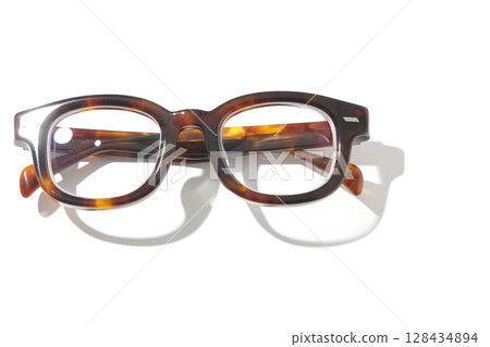 Glasses photographed on a white background 128434894