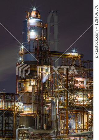 Scenery of the Yokkaichi Petrochemical Complex in Yokkaichi City, Mie Prefecture Scenery of the Yokkaichi Petrochemical Complex in Yokkaichi City, Mie Prefecture 128436376