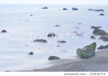 時間靜靜流逝的大海 128436719