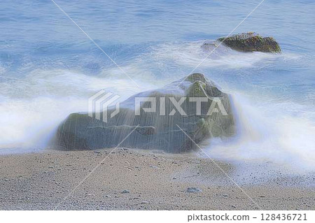 時間靜靜流逝的大海 時間靜靜流逝的大海 128436721