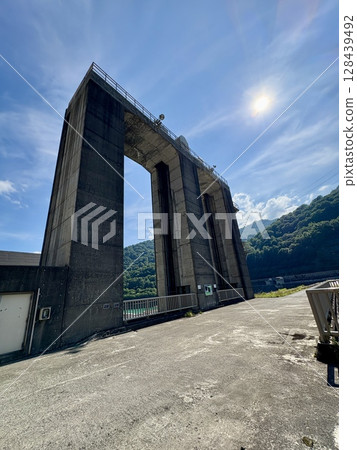 新潟縣南魚沼郡湯澤町二子水壩、奧喜四津發電所 128439492