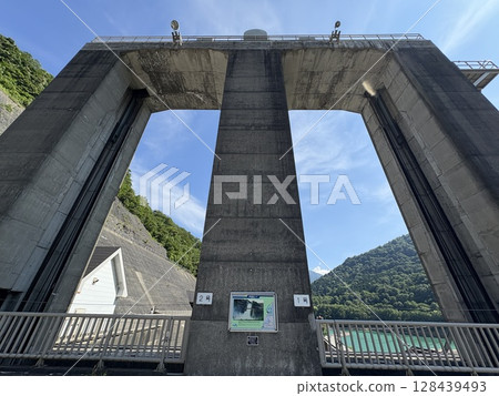 新潟縣南魚沼郡湯澤町二子水壩、奧喜四津發電所 128439493