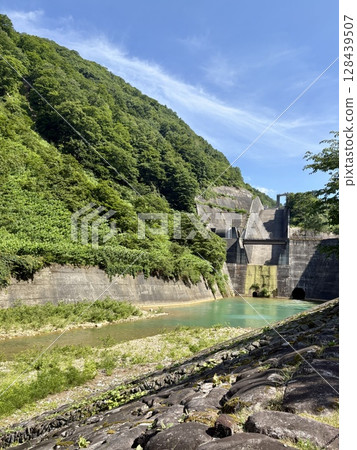 新潟縣南魚沼郡湯澤町二子水壩、奧喜四津發電所 新潟縣南魚沼郡湯澤町二子水壩、奧喜四津發電所 128439507