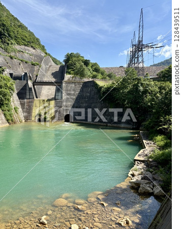 新潟縣南魚沼郡湯澤町二子水壩、奧喜四津發電所 128439511