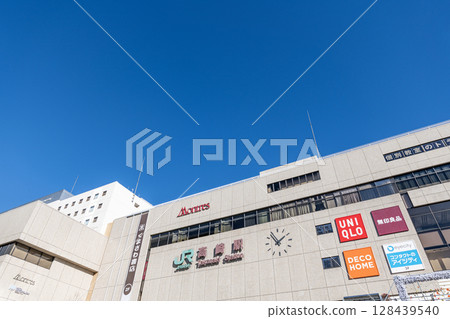 群馬縣高崎市 - JR高崎站(西口)內有各種商業設施 群馬縣高崎市 - JR高崎站(西口)內有各種商業設施 128439540