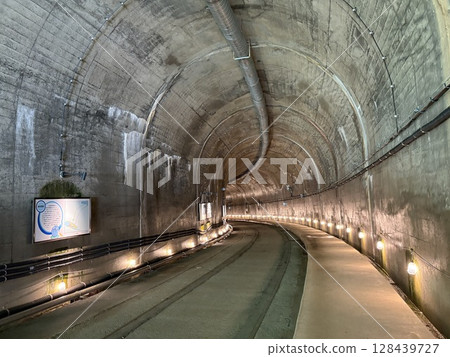 雙子水壩_隧道_觀光設施_水力發電 128439727