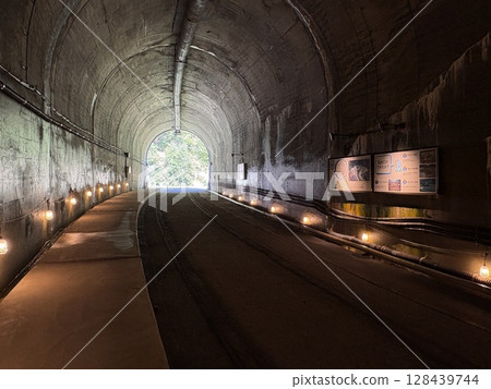 雙子水壩_隧道_觀光設施_水力發電 128439744