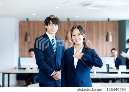 Business person working in the office 128440064
