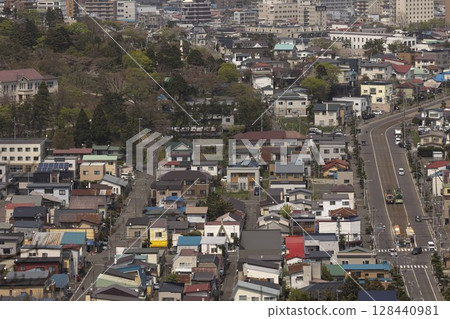 [Signboard name blurred, logo blurred] Autumn Hakodate Park and Hakodate City Tram rendezvous, passing and leaving 128440981