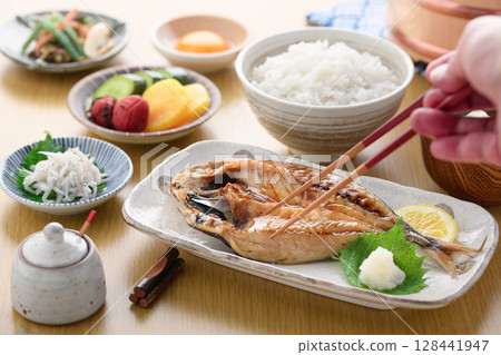 Freshly grilled horse mackerel fillet and Japanese breakfast with rice and miso soup 128441947