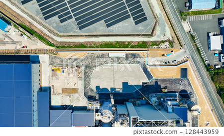 工廠林立的工業區鳥瞰圖 128443959