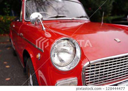 Classic car 128444477