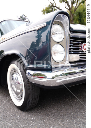 Classic car 128444549