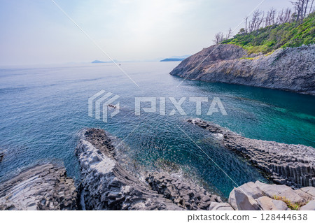 （佐賀縣唐津市）七釜海岸，柱狀節理美麗 128444638