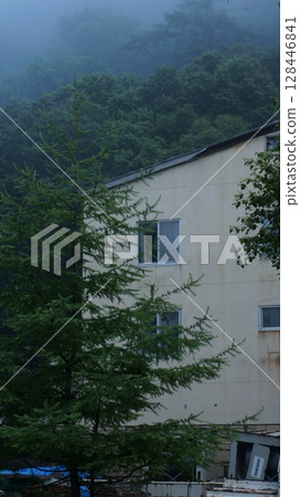 Inn in the mountains Inn in the mountains 128446841