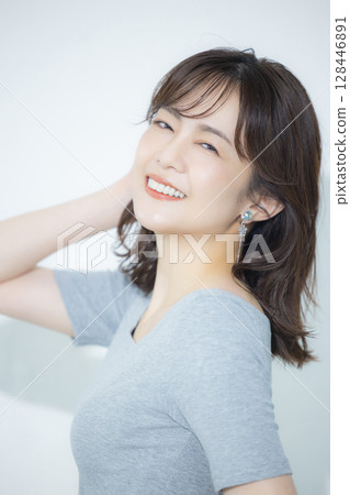 中年婦女肖像 128446891
