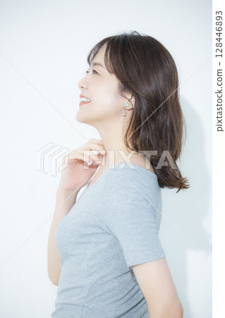 Middle-aged woman portrait 128446893