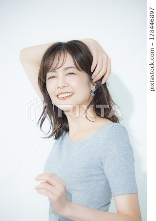 Middle-aged woman portrait Middle-aged woman portrait 128446897