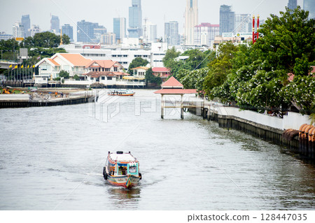 The tourist boat, boat trip for tourist in Khlong Bangkok Noi The tourist boat, boat trip for tourist in Khlong Bangkok Noi 128447035