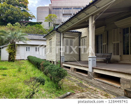 Higashiyama hands twelfth hall 128449741
