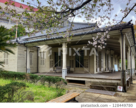 Higashiyama hands twelfth hall 128449780
