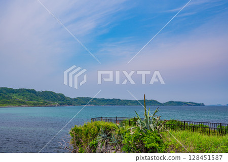 (Karatsu City, Saga Prefecture) The sea at Tategami Garden (Minato no Tategami Rock) 128451587