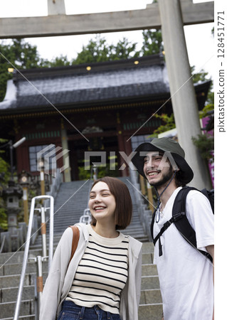Inbound tourists enjoying sightseeing in Japan 128451771