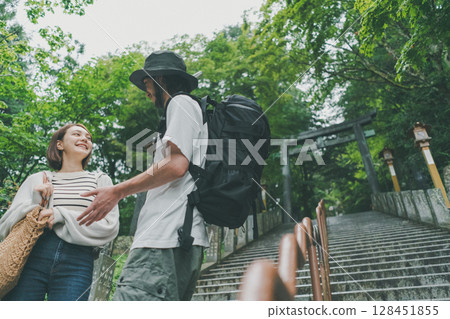 sightseeing, tourist, sex 128451855