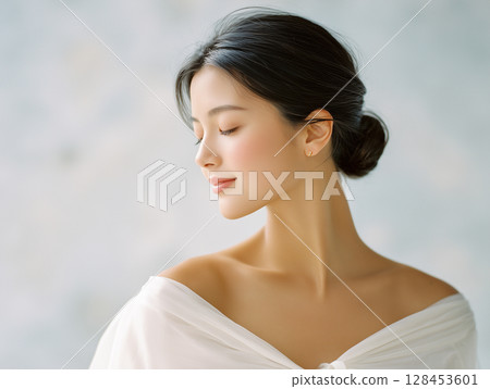 美麗的女人形象，非常適合護膚和美容產品 128453601