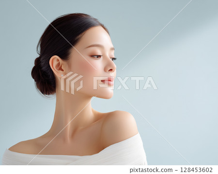 Portrait photo of a woman with beautiful skin and a clear complexion 128453602