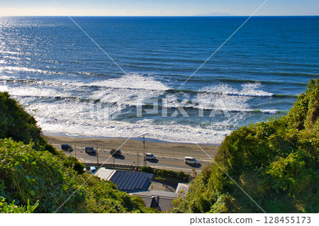 [Kamakura City] Shonan sea viewed from a high vantage point 128455173