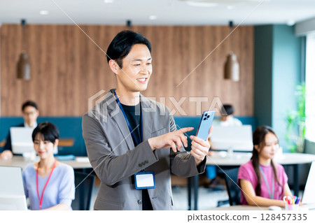 Business person working in the office Business person working in the office 128457335