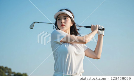 女子打高爾夫球 128459099