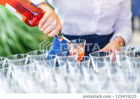 Spritz prepared for a party 128459225