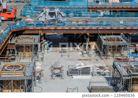 Construction site access platform and heavy loads 128460836