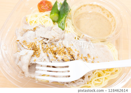 Delicious convenience store sesame sauce pork shabu pasta Delicious convenience store sesame sauce pork shabu pasta 128462614